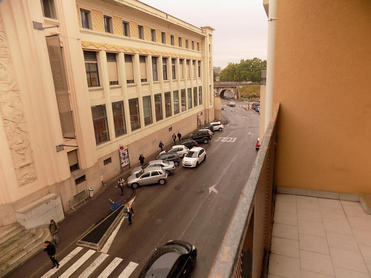 Nîmes. Dhuoda Exterior foto